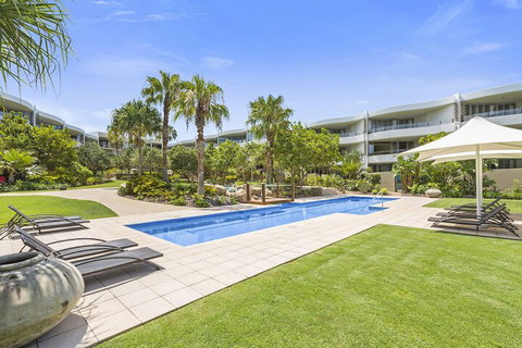 Cotton Beach Apartment 35 Pool Views - Dalby Accommodation 3