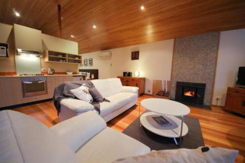 Indulge At Hepburn - Dalby Accommodation 5