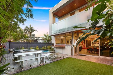 Salt Village Retreat - Dalby Accommodation 0
