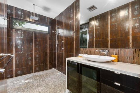 Salt Village Retreat - Dalby Accommodation 2