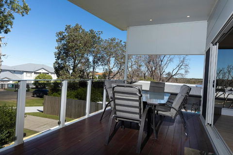 Surfmist - Dalby Accommodation 1