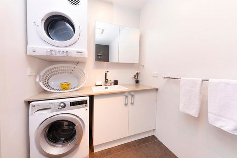 Surfmist - Dalby Accommodation 5