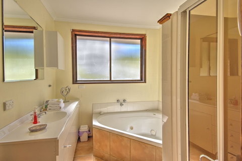 Sandgroper - Dalby Accommodation 6