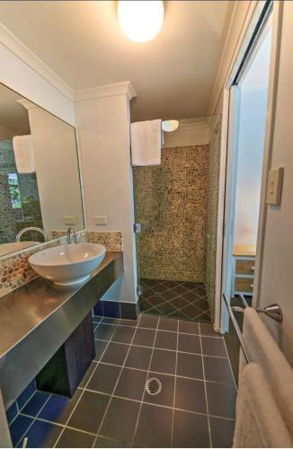 Mango Lagoon Sunbird Retreat - Dalby Accommodation 1