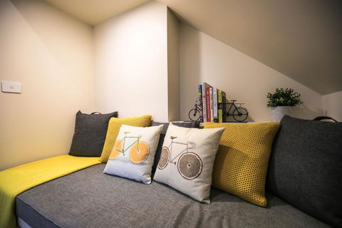 A Pear Tree Loft - Dalby Accommodation 2