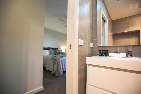 A Pear Tree Loft - Dalby Accommodation 4