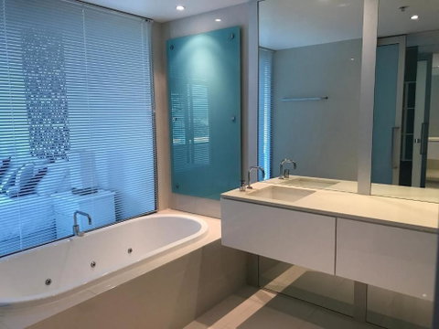 Private Apartments At Q1 - Dalby Accommodation 6