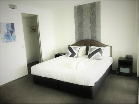 Private Apartments At Q1 - Dalby Accommodation 2