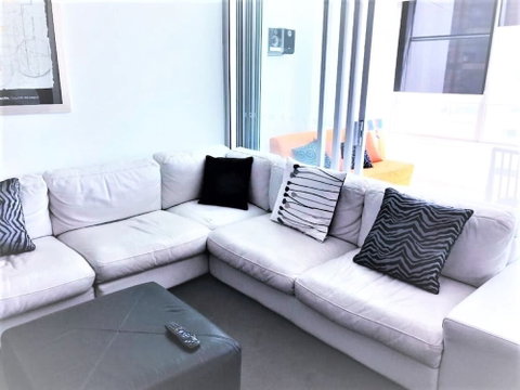 Private Apartments At Q1 - Dalby Accommodation 4