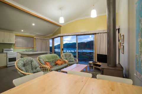 Arthur Riverfront & Sea Lodge Downstream - Dalby Accommodation 1