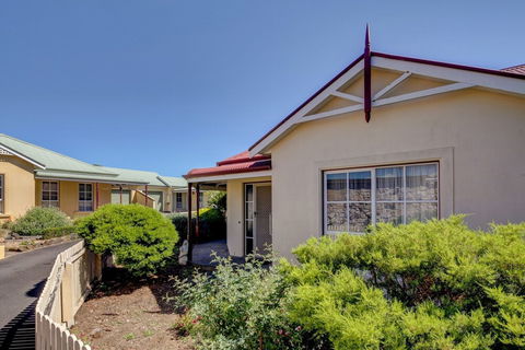 Avalon Cottage - Dalby Accommodation 1