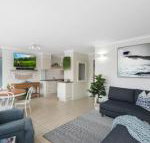 Renovated Moololaba Unit 100m To Beach - Dalby Accommodation