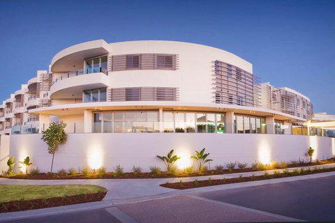 Cotton Beach Roof Top 113 With Ocean Views - Dalby Accommodation 1