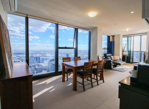 ON TOP Of THE WORLD BEST VIEWS In MELBOURNE !! - Dalby Accommodation 6