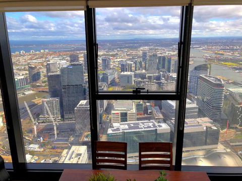 ON TOP Of THE WORLD BEST VIEWS In MELBOURNE !! - Dalby Accommodation 1