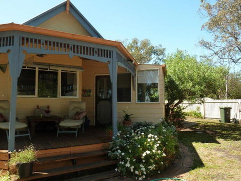 Lilys By The Lake Raymond Island Accommodation - Dalby Accommodation 1