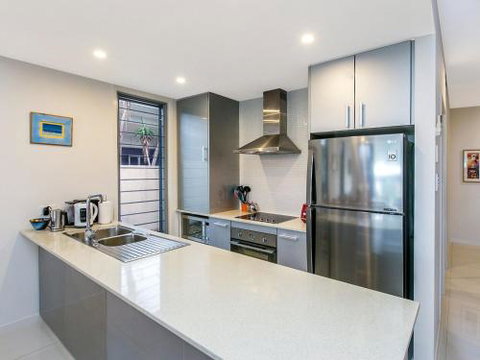 SEA RENITY On KAMALA - Dalby Accommodation 6