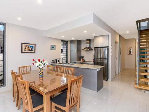 SEA RENITY On KAMALA - Dalby Accommodation 1