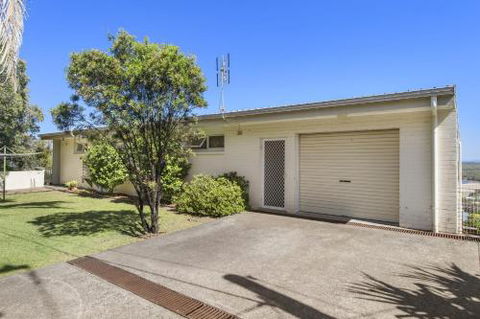 La Mer 19 Dulconghi Street - Dalby Accommodation 5