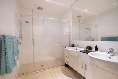 Rooftop Drift Apartment 29 - Dalby Accommodation 4