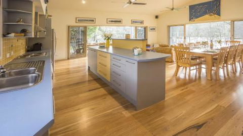 Atlantis On Lake Conjola Sandra St. 1 Lake Conjola - Dalby Accommodation 5