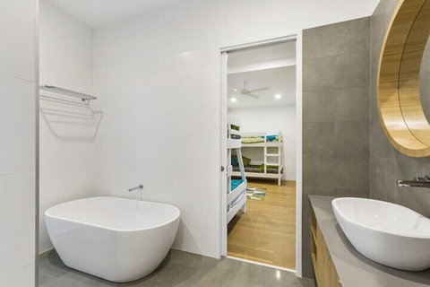 Sea Gem On Eclipse - Dalby Accommodation 3