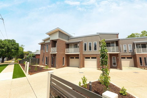 Wagga Apartments 3 - Dalby Accommodation 0