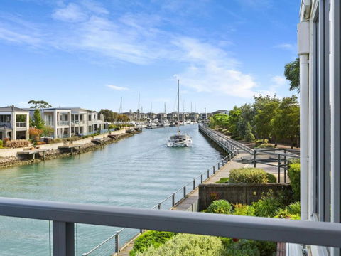 MARINA VIEW - Dalby Accommodation 1