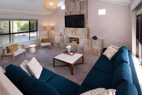 GIFFORD HOUSE - Dalby Accommodation 2
