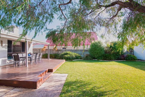 GIFFORD HOUSE - Dalby Accommodation 4