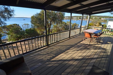 CDC 625 Beach House Incl.rear 2BR Studio - Dalby Accommodation 4