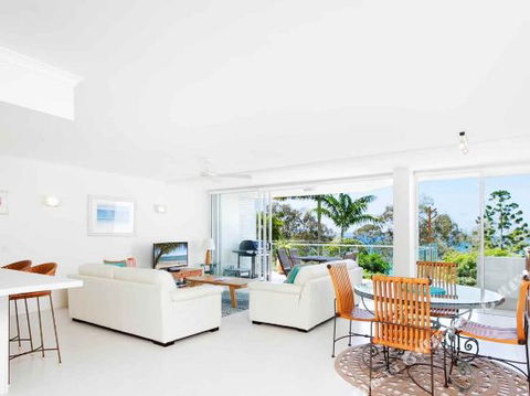 R & W Noosa Holidays 2 25 Allambi Rise - Dalby Accommodation 4