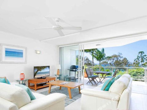 R & W Noosa Holidays 2 25 Allambi Rise - Dalby Accommodation 3