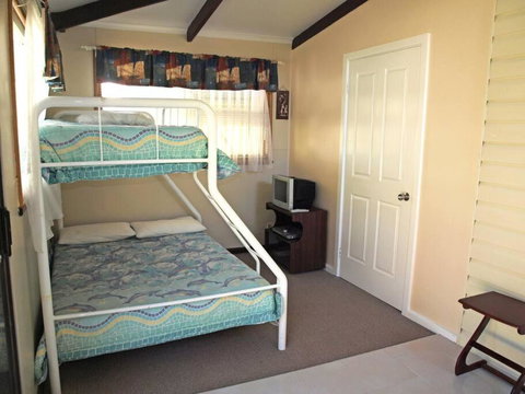 CHAP14C Chapman Cottage - Dalby Accommodation 5