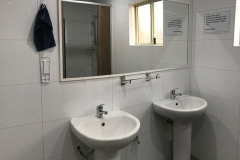 Hay Street Travellers Inn Hostel - Dalby Accommodation 7