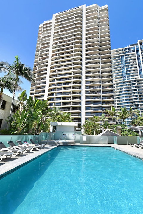 Surfers Century Oceanside Apartments - Dalby Accommodation 1
