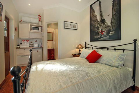 Above Bored Bed & Breakfast - Dalby Accommodation 5