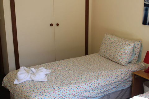 Australian Home Away At Doncaster Elgar - Dalby Accommodation 6