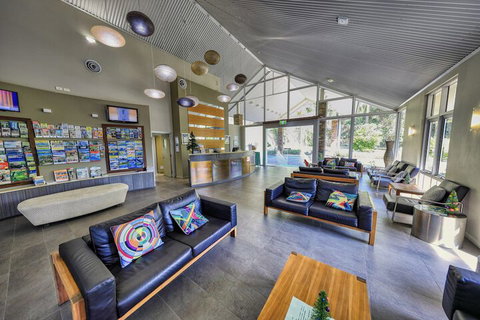 Paradise Palms - Dalby Accommodation 7