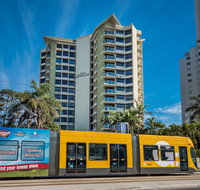 Surfers Hawaiian Holiday Apartments - Dalby Accommodation