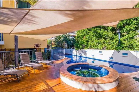 The Cove Yamba - Dalby Accommodation 7