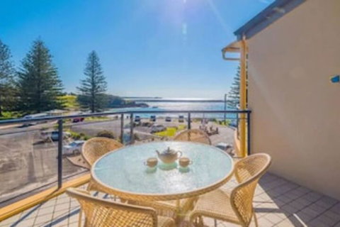 The Cove Yamba - Dalby Accommodation 0