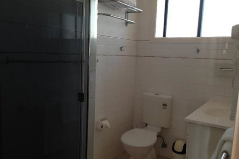 Surf Motel - Dalby Accommodation 3