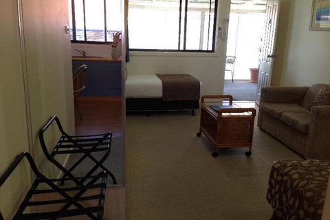Surf Motel - Dalby Accommodation 7