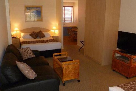 Surf Motel - Dalby Accommodation 6
