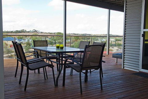 Narooma Waters Retreat - Dalby Accommodation 5
