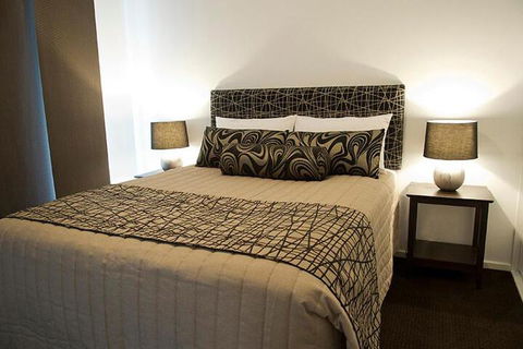Narooma Waters Retreat - Dalby Accommodation 6