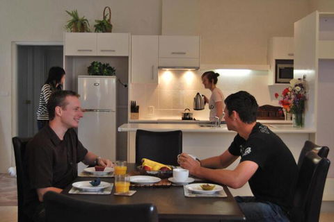 Brayfield Cottage - Dalby Accommodation 2