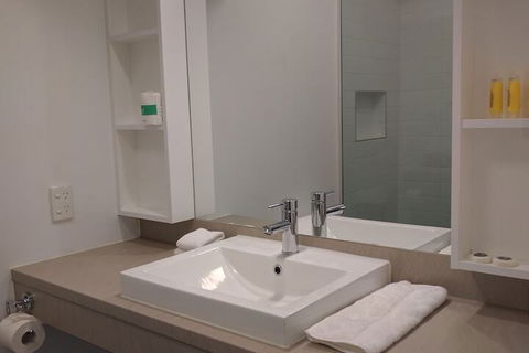 RMIT Village House - Dalby Accommodation 4