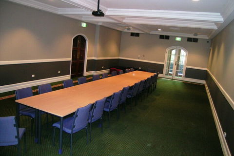 RMIT Village House - Dalby Accommodation 5